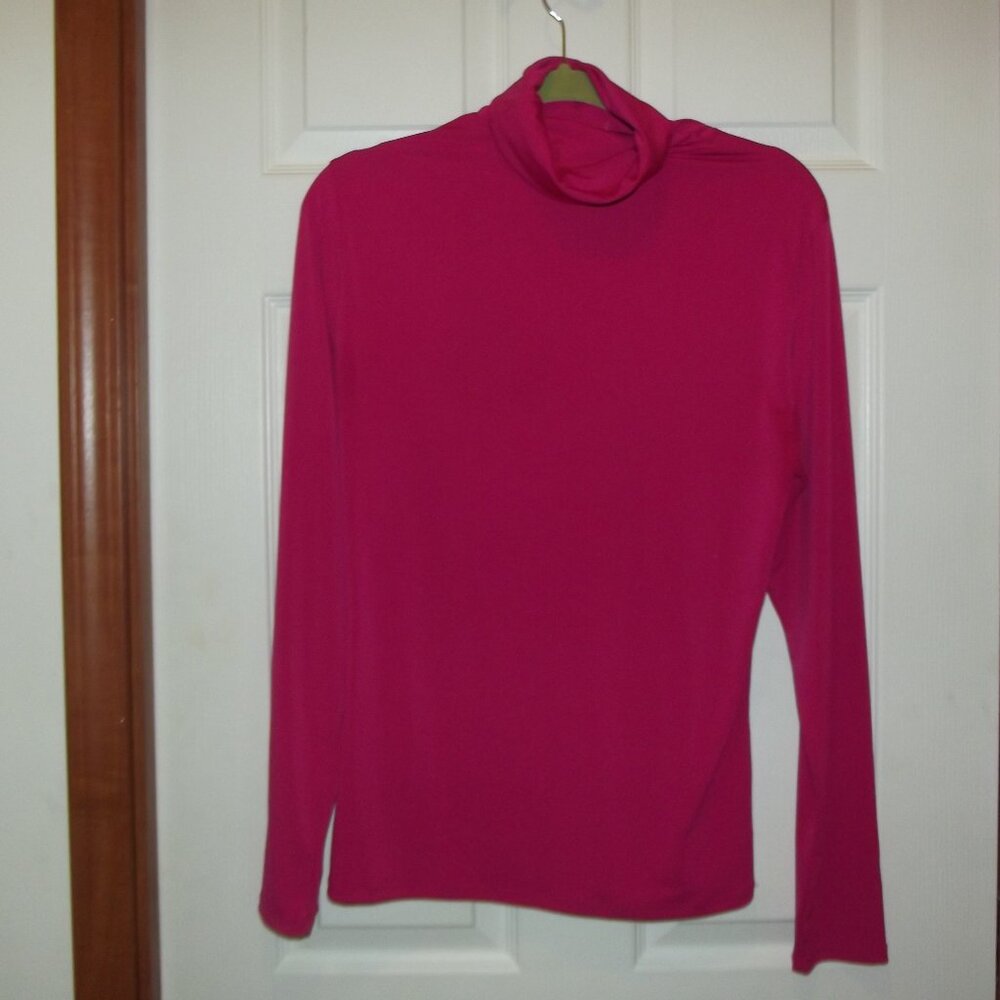 4/$20🙈NY&CO Bright Fuschia Pink Turtleneck top Size L 20" PTP